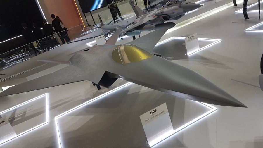 Dassault NGF Mock-up indoor débaché.jpg